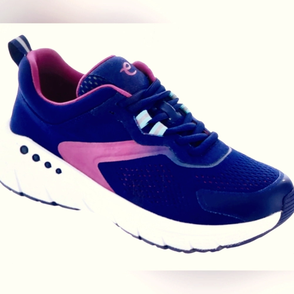 Easy Spirit Wemon's Callahan Sneaker New sz 9.5 medium